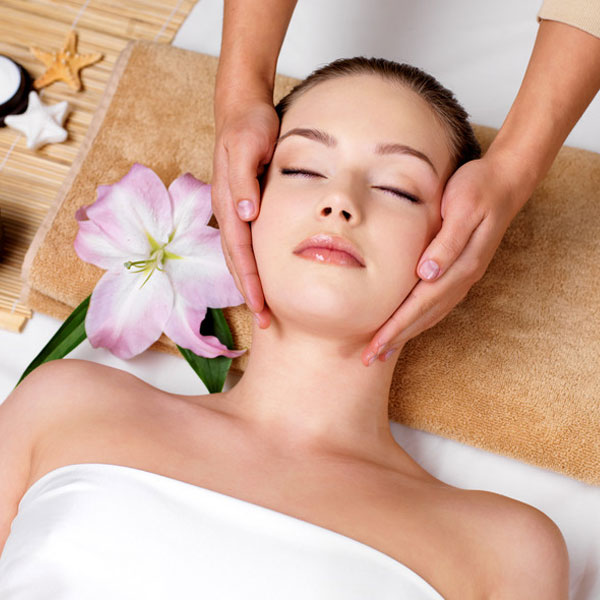 Aroma Facial in Delhi